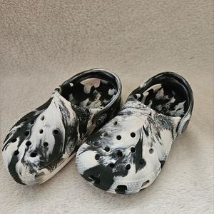 Baby/Toddler Marbled Crocs Size 7